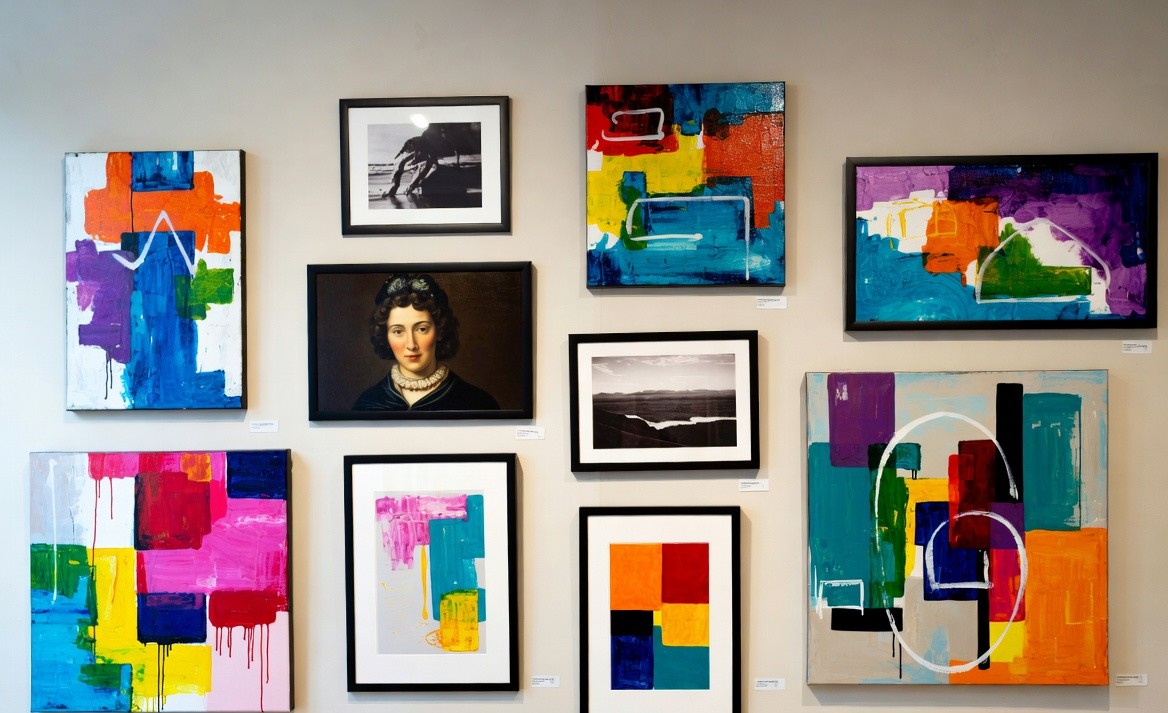 Luxury Wall Art India: How to Choose Timeless Pieces for Modern Homes